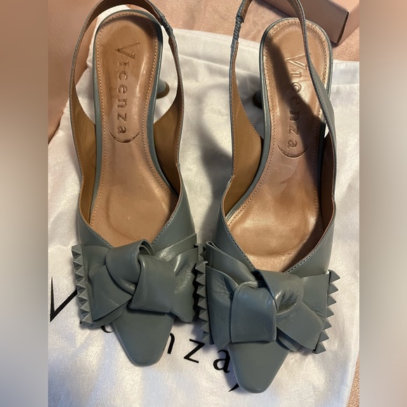 Bow Slingback Heels - Picture 2 of 8